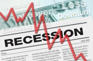 Nedadgående kurve peger på recession