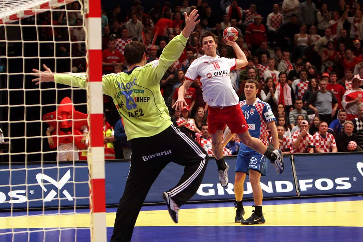 1200px-cro-den-03-2010-european-mens-handball-championship1